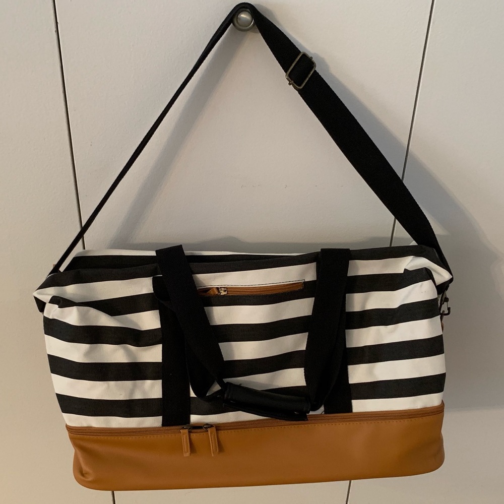 Weekend Striped DSW Overnight Travel Bag